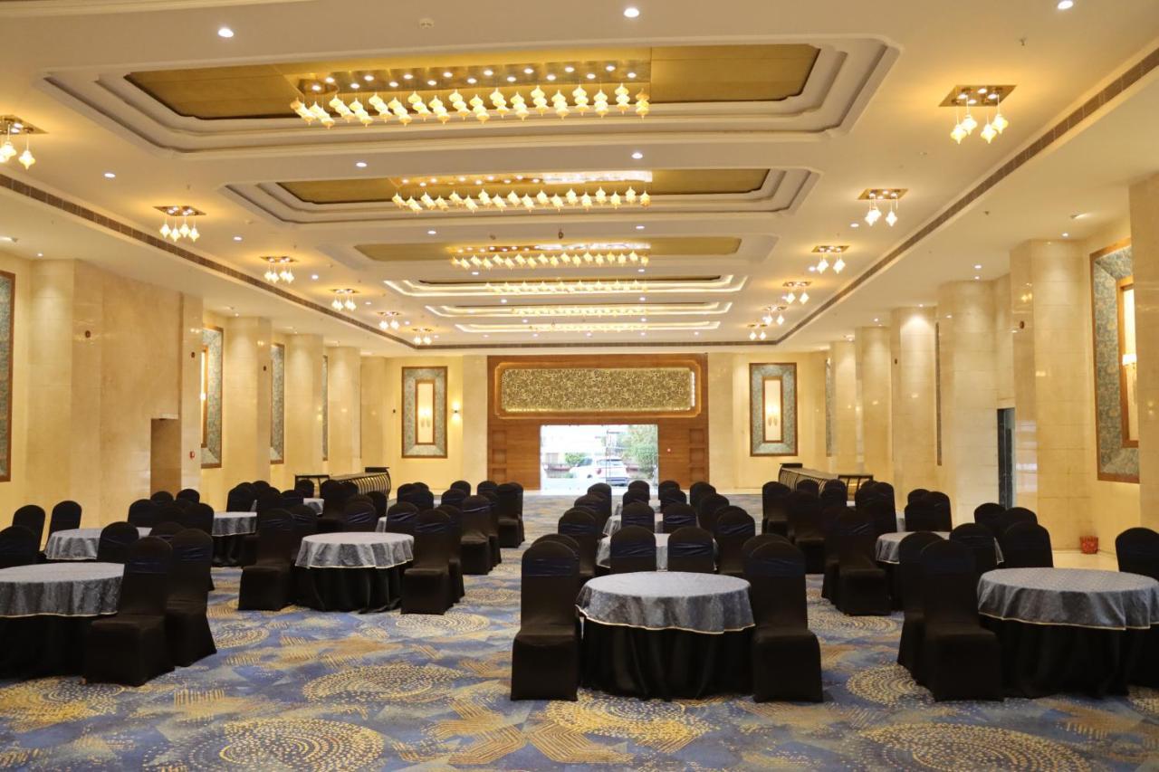 Pride Hotel Bhopal Dış mekan fotoğraf