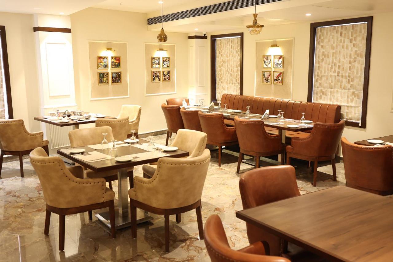 Pride Hotel Bhopal Dış mekan fotoğraf
