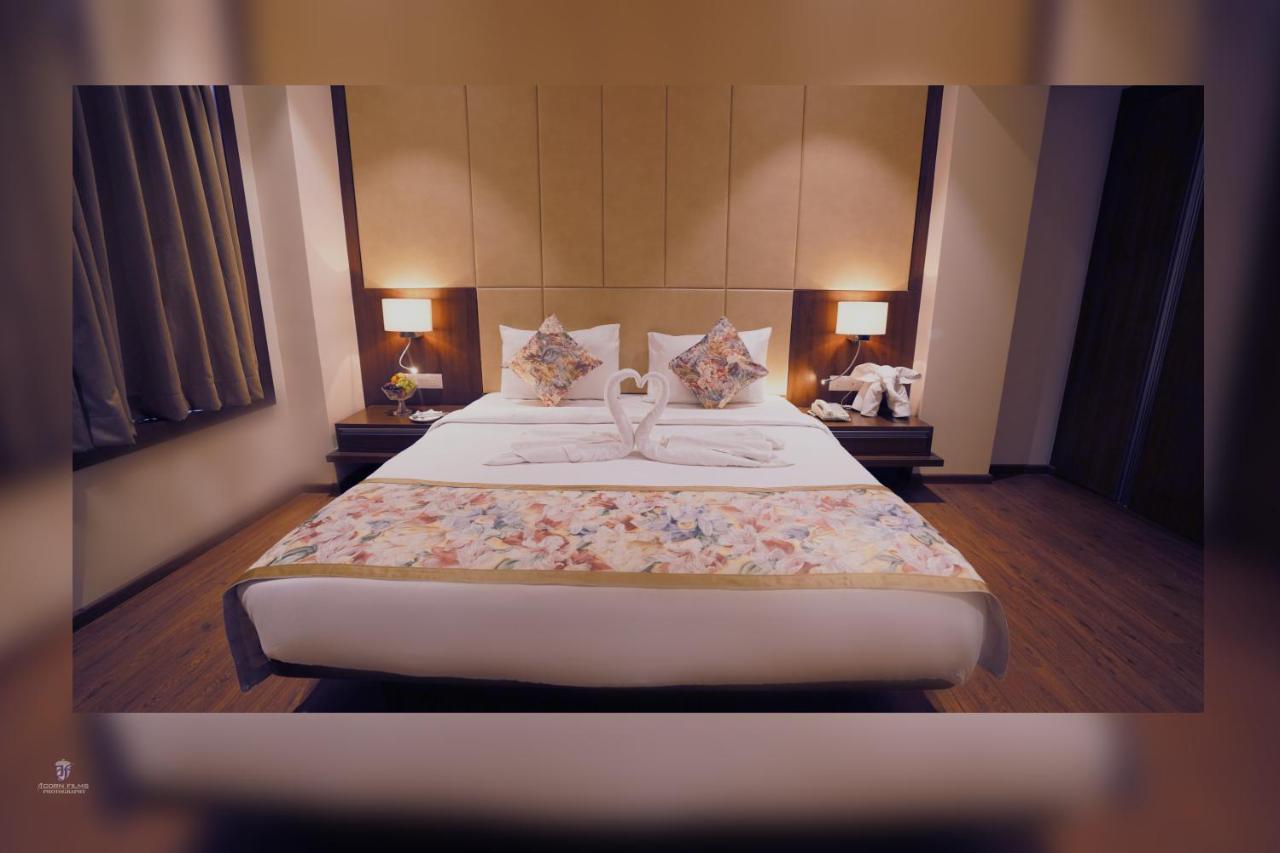 Pride Hotel Bhopal Dış mekan fotoğraf
