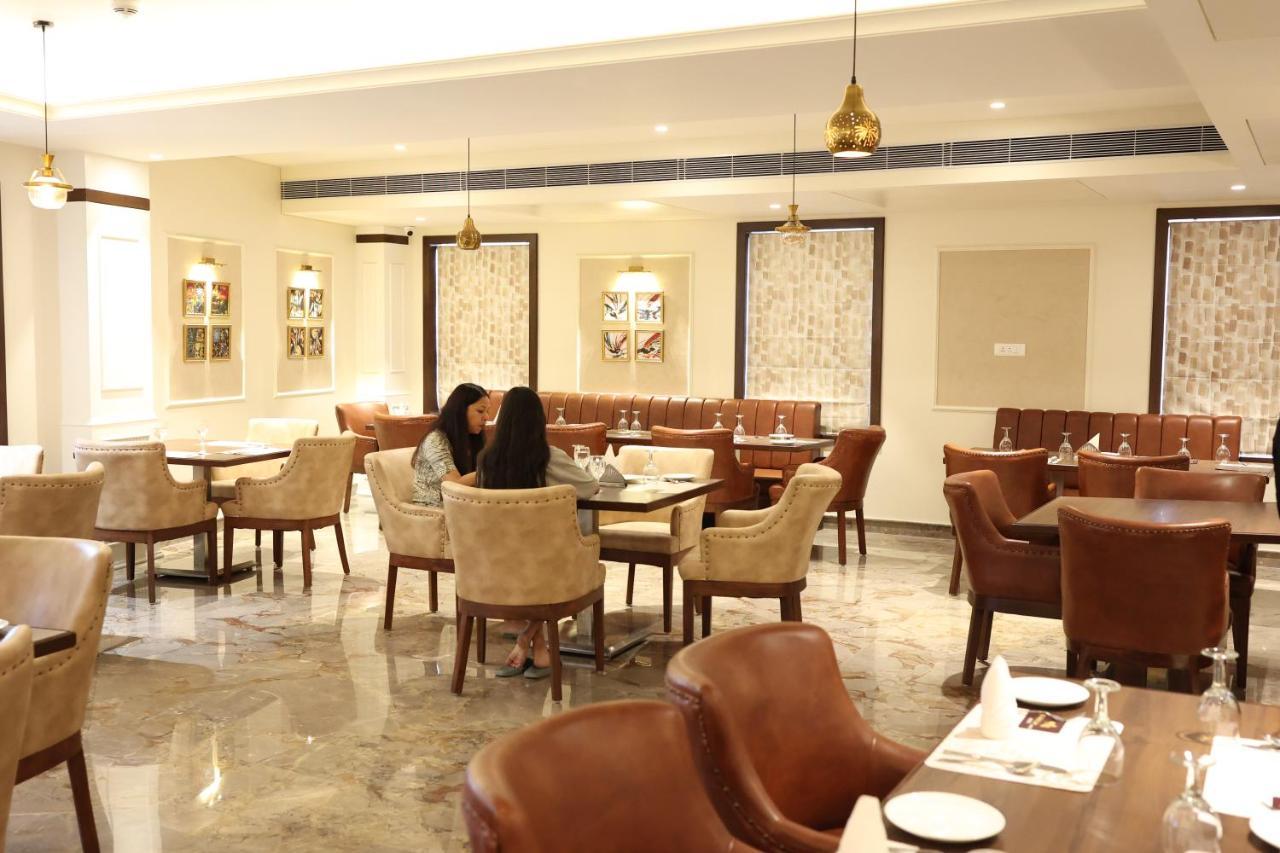 Pride Hotel Bhopal Dış mekan fotoğraf