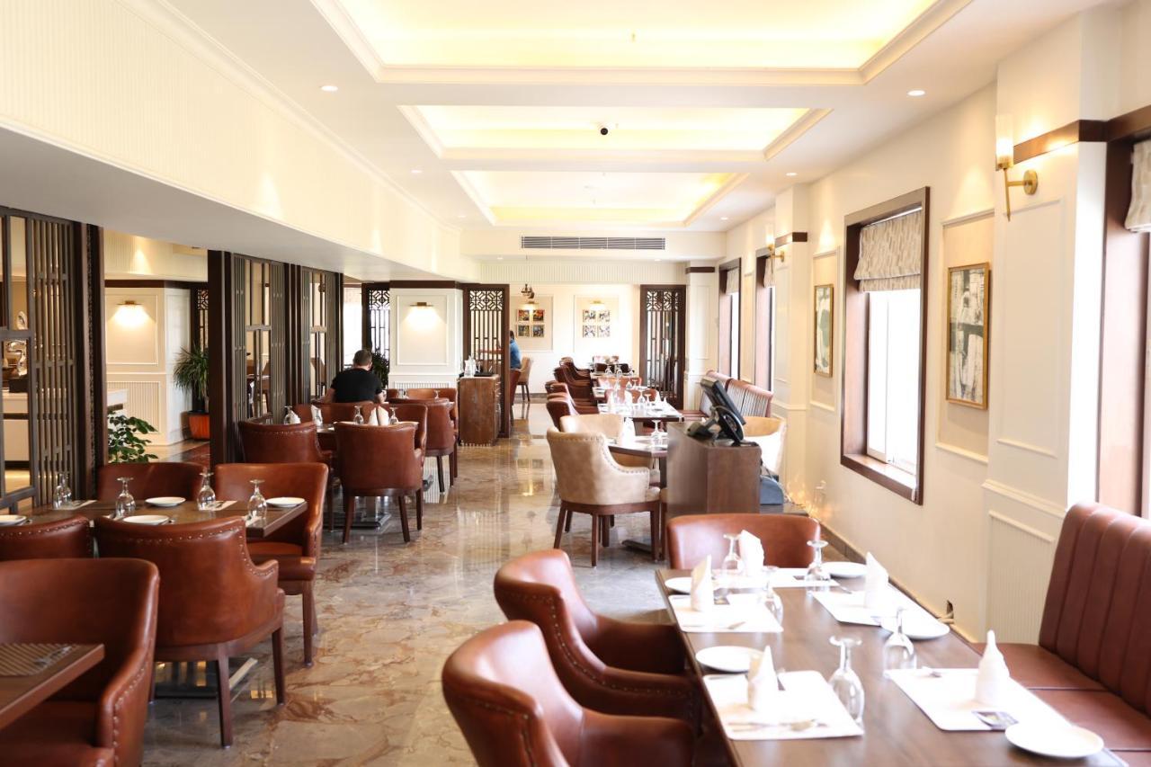 Pride Hotel Bhopal Dış mekan fotoğraf