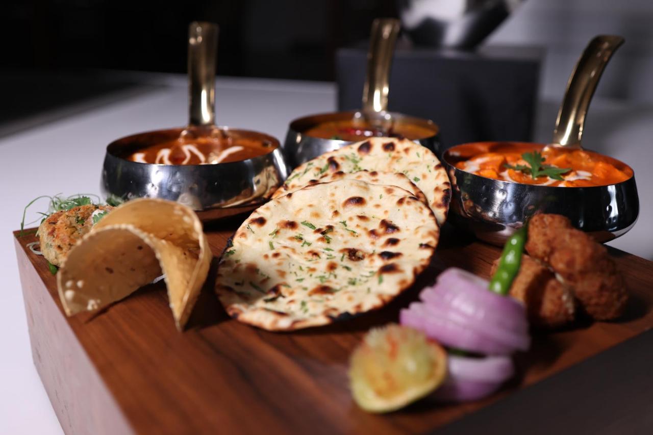 Pride Hotel Bhopal Dış mekan fotoğraf