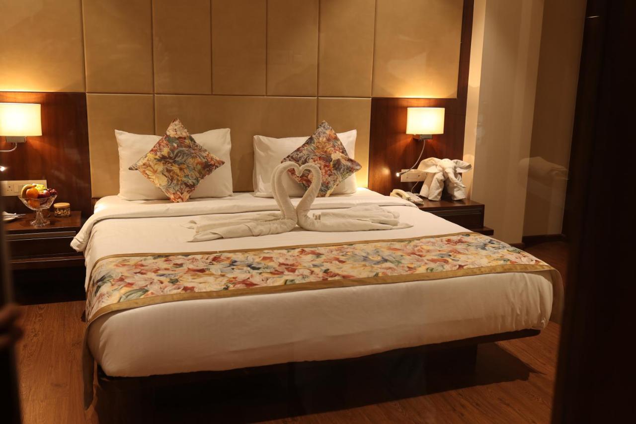 Pride Hotel Bhopal Dış mekan fotoğraf