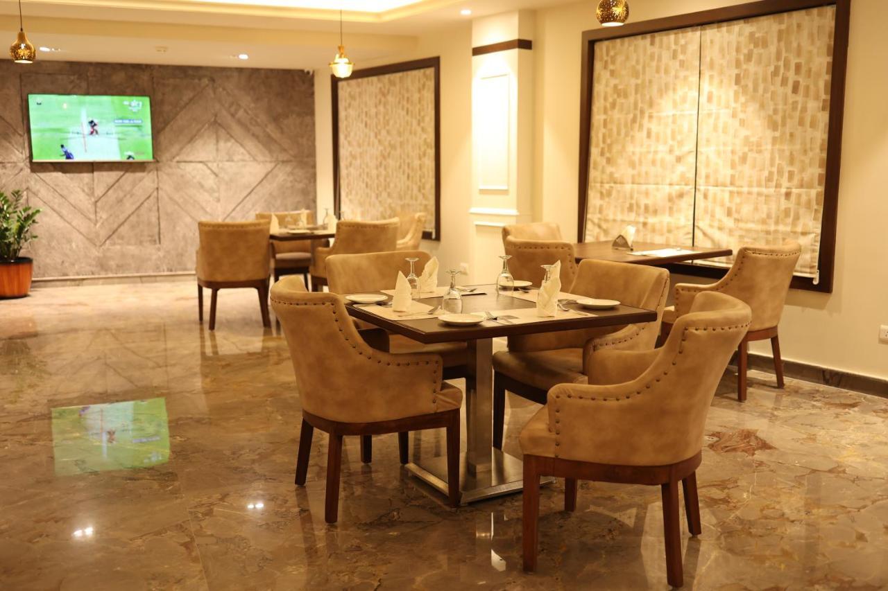 Pride Hotel Bhopal Dış mekan fotoğraf