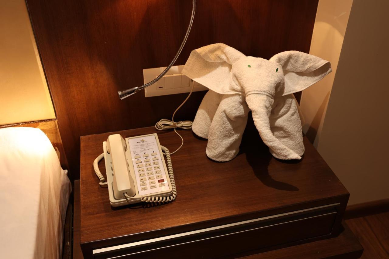 Pride Hotel Bhopal Dış mekan fotoğraf